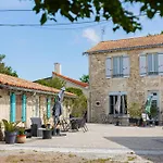 Les Cigognes Marennes (Charente-Maritime)